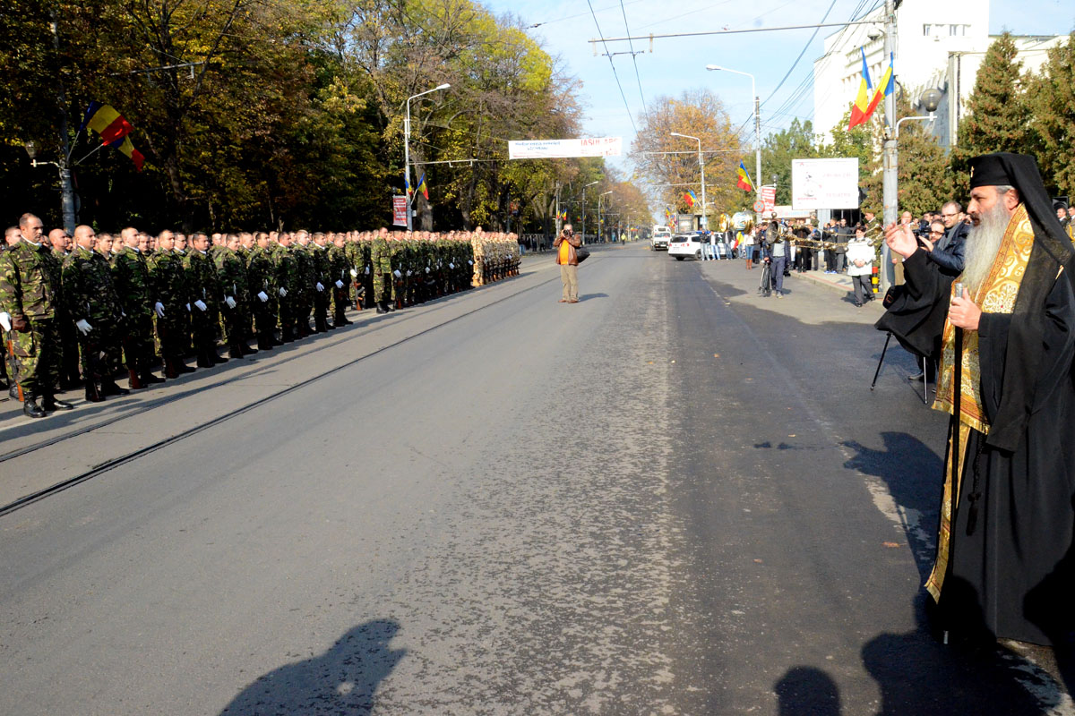 „Armata Română inspiră stabilitate, continuitate, verticalitate şi spirit de jertfă“