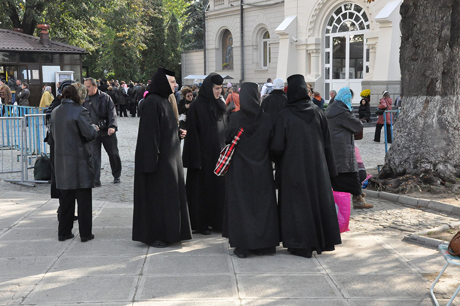 Oamenii Sfintei Parascheva