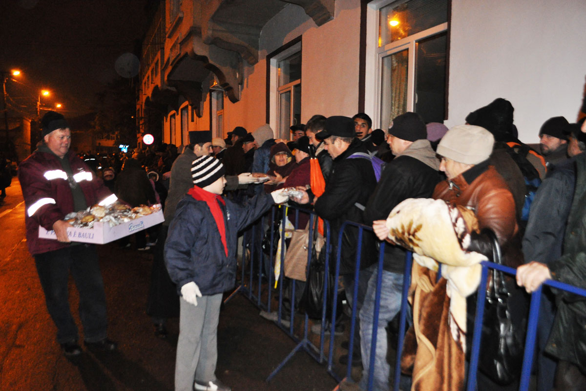 Iubire fără margini pentru Sfânta Parascheva