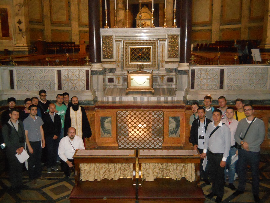 Pelerinaj de studiu la Roma pentru 18 teologi ieșeni