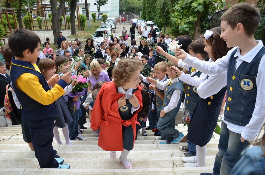 Școala „Varlaam Mitropolitul” deschide oficial înscrierile pentru anul 2013