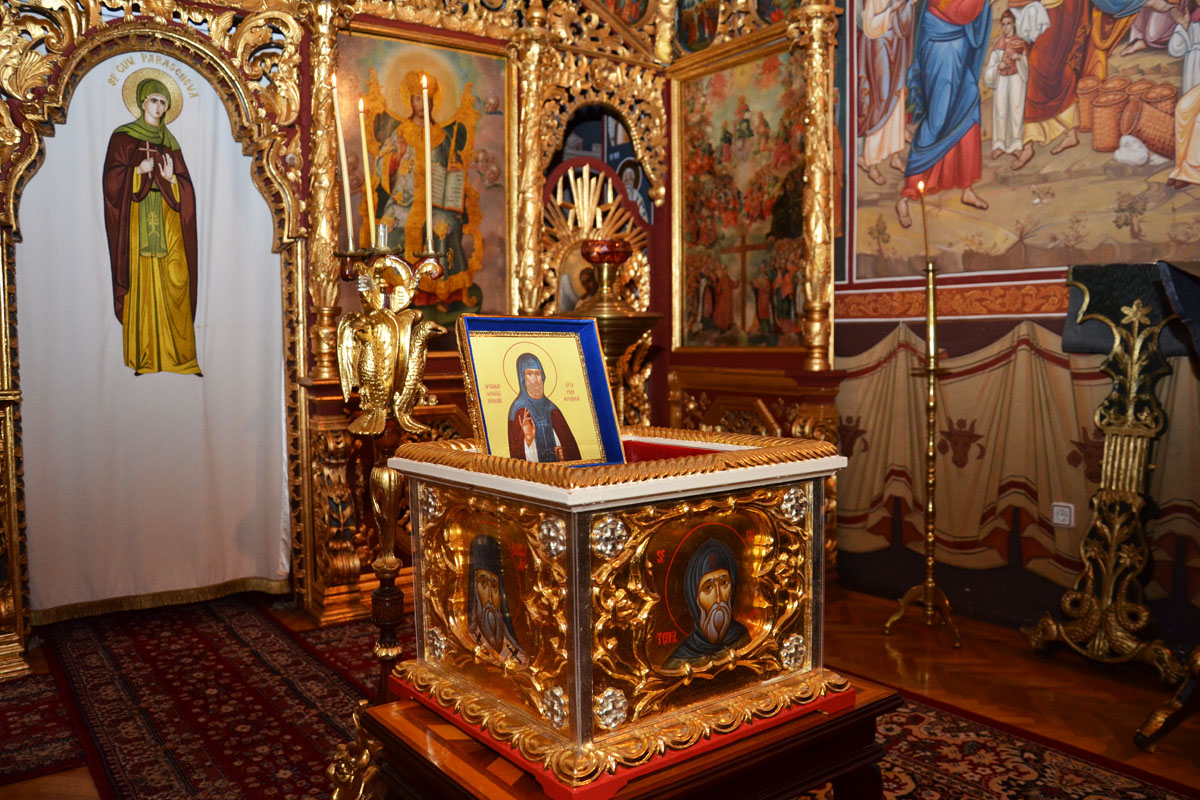 Moaştele Sfântului Teofil au ajuns aseară la Iaşi