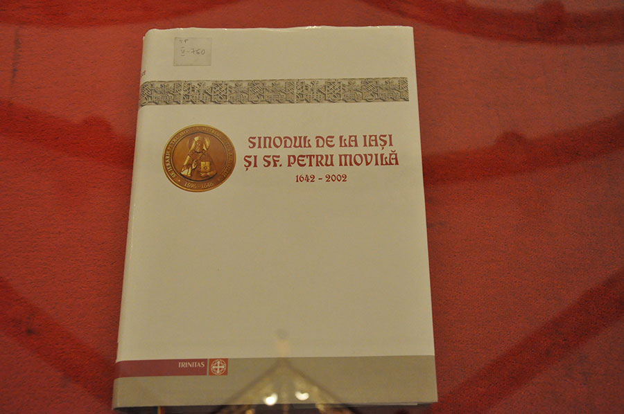 Expoziție de carte dedicată Sinodului de la Iași din 1642 și „Mărturisirii de Credință”, la „Sfinții Trei Ierarhi”
