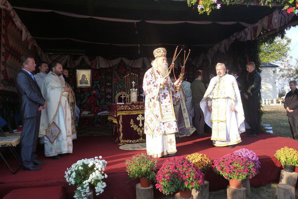 Sfinţirea bisericii parohiei Loturi Enescu, Protopopiatul Dorohoi