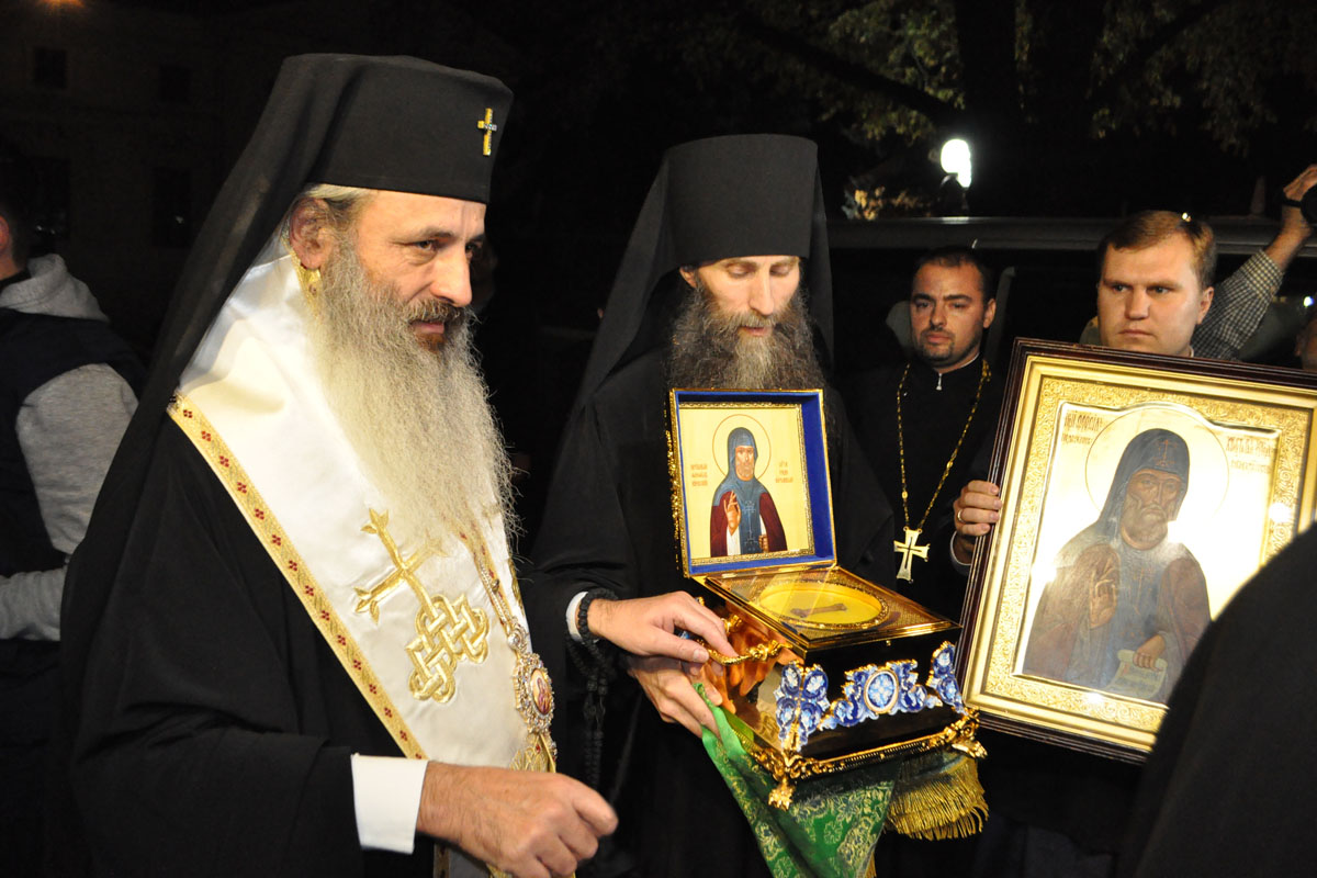 Moaştele Sfântului Teofil au ajuns aseară la Iaşi