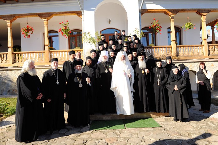 Oaspeţi de seamă la Agapia şi Văratec