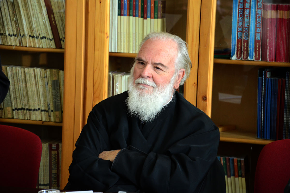 pr. prof. Georgios Metallinos Pr. prof. Georgios Metallinos şi prof. Dimitrios Tselengidis au conferenţiat la Iaşi