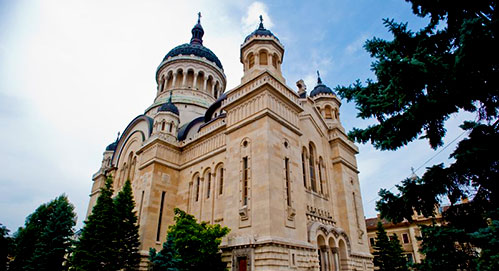 Catedrala Mitropolitană din Cluj Napoca Neimplicarea Bisericii şi a preoţilor în campania electorală