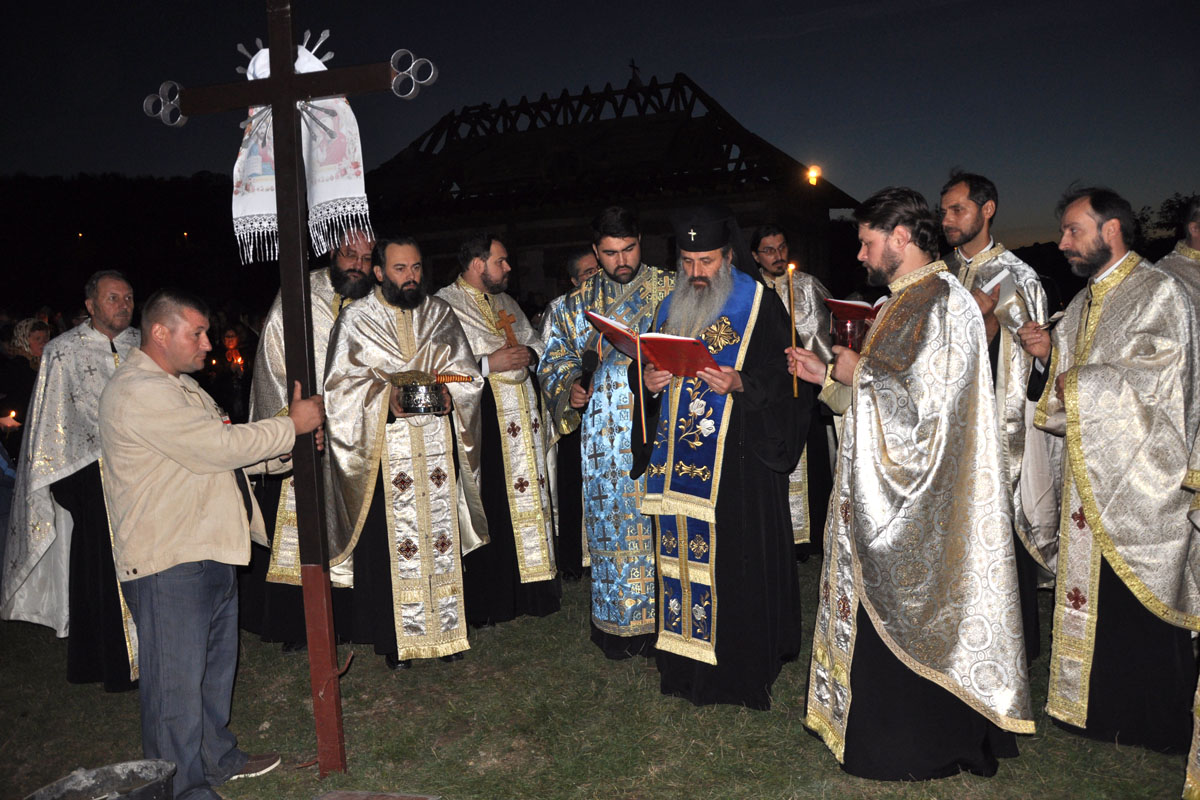Piatră de temelie pentru o nouă biserică în cartierul ieşean Bejan