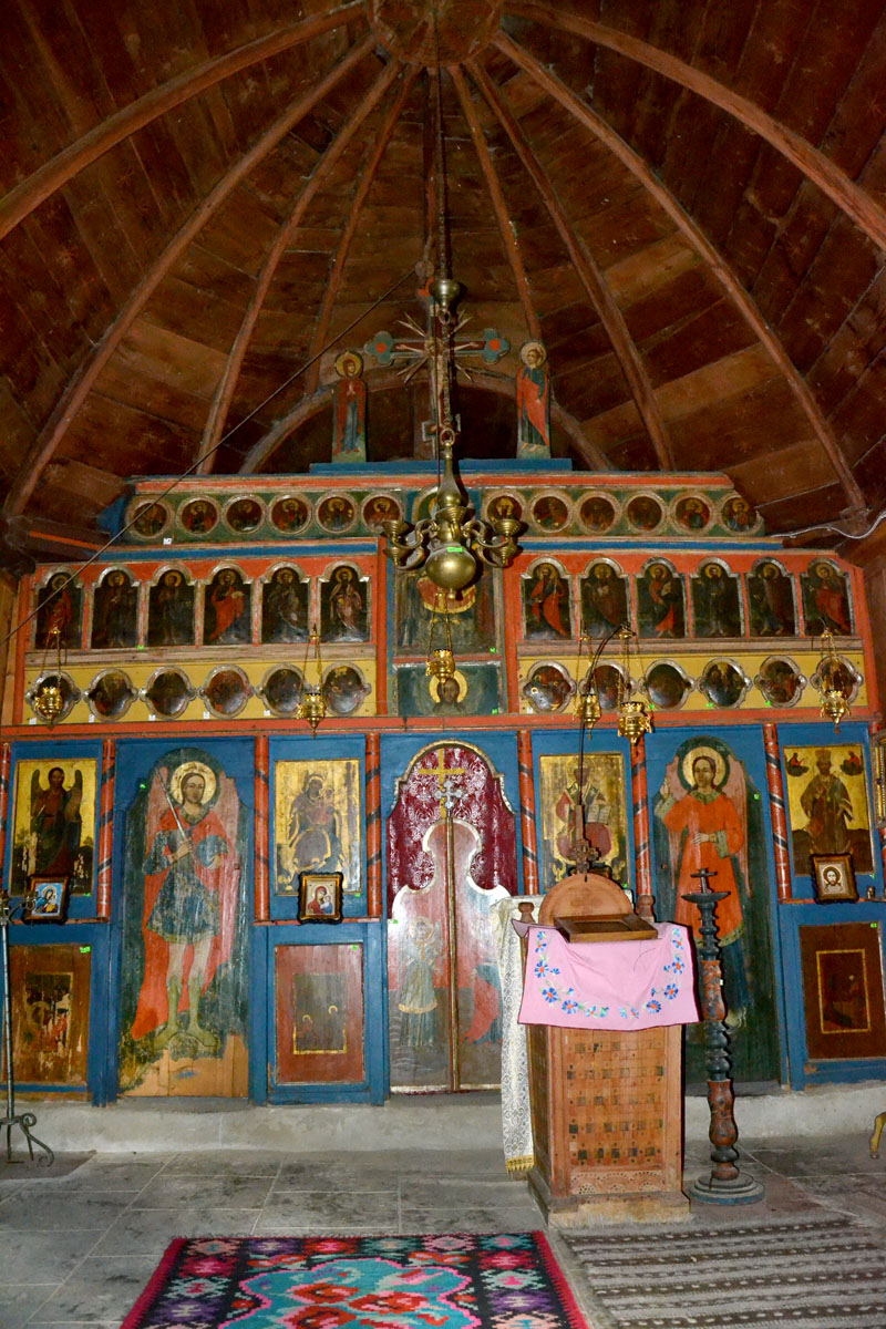 La Fărcaşa, lemnul a luat chip de biserică