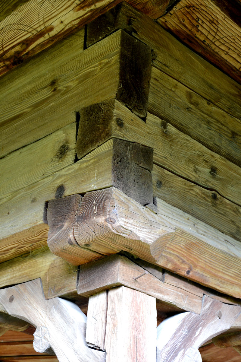 La Fărcaşa, lemnul a luat chip de biserică