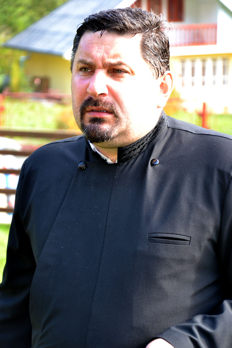 La Fărcaşa, lemnul a luat chip de biserică