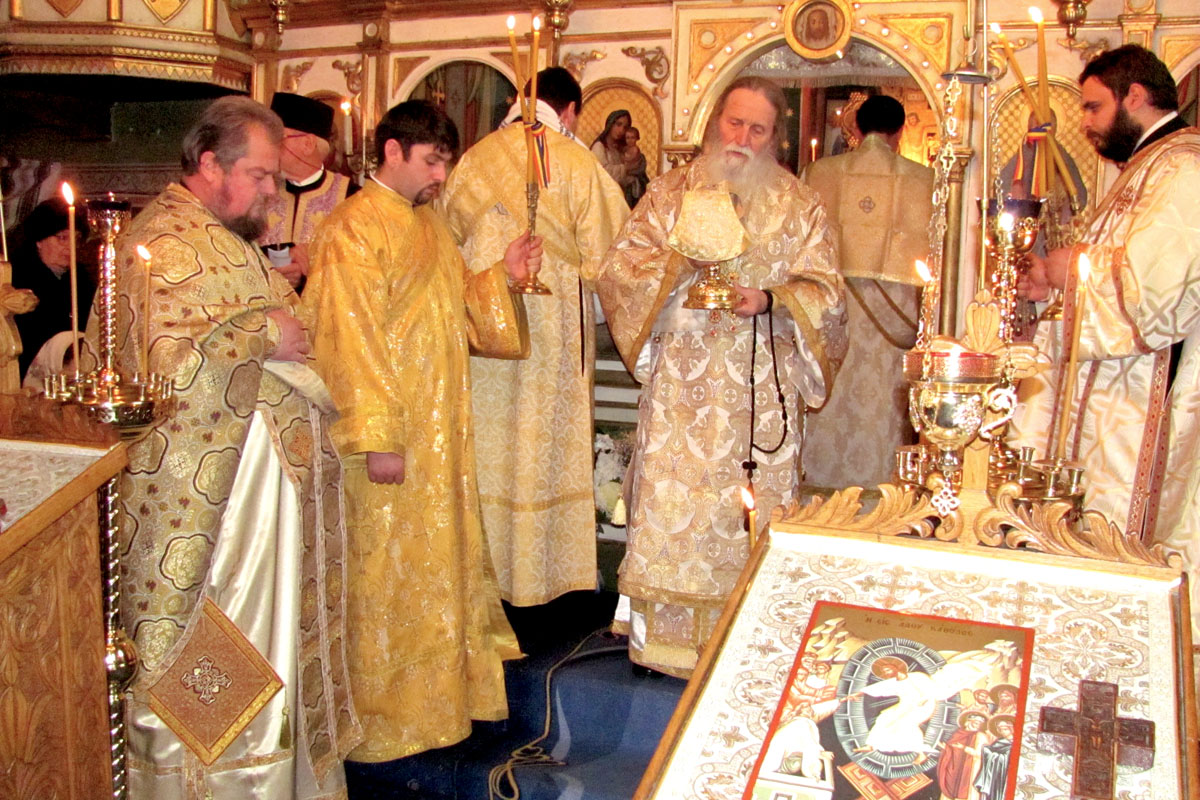 Liturghie arhierească la Biserica „Sfântul Dumitru“ din Rădăuţi