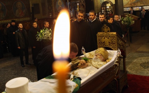 Preafericitul Maxim a fost îngropat la Mănăstirea Troyan