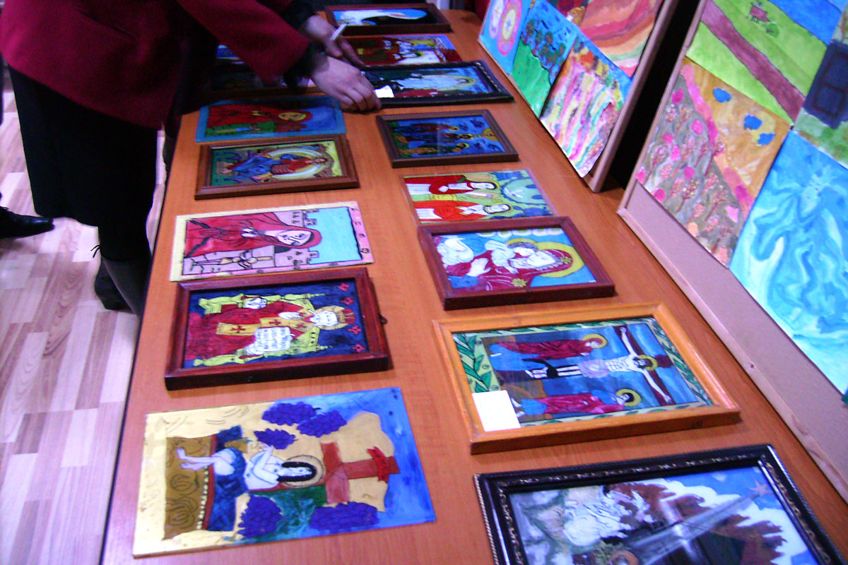 La Bârlad a fost lansat proiectul „Un zâmbet prin artă“