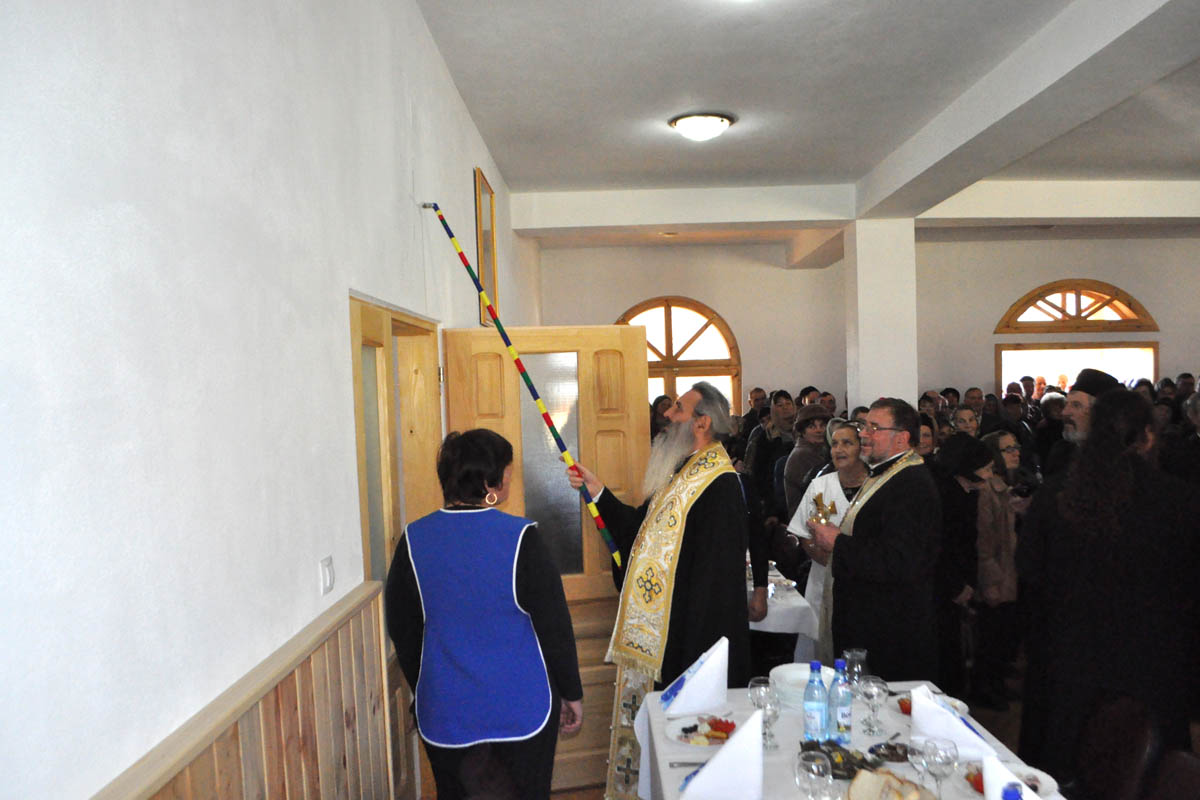 A fost sfinţit aşezământul social din parohia „Naşterea Maicii Domnului“ - Ceahlău