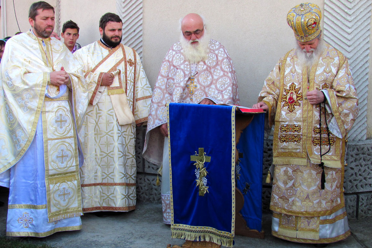 Resfinţiri de biserici în protopopiatele Fălticeni şi Buhuşi