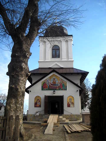 Haideţi să împodobim poarta cerului de la Vorona Mare!