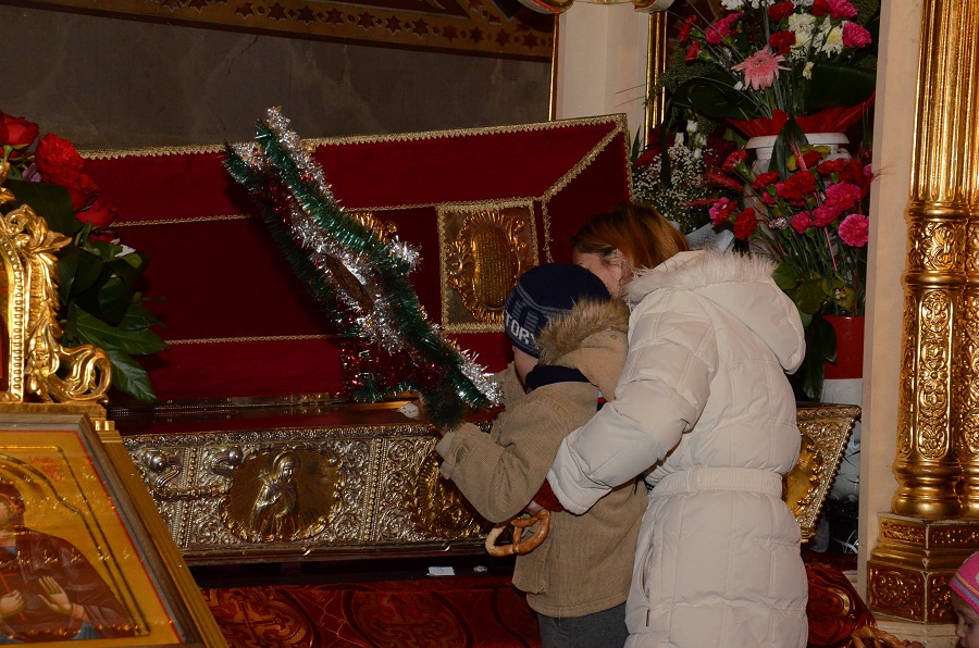 200 de copii au colindat la Catedrala mitropolitană din Iaşi