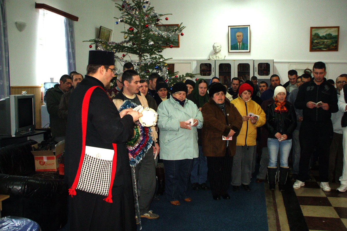 Momente de bucurie pentru pacienţii Spitalului de Psihiatrie-Grajduri
