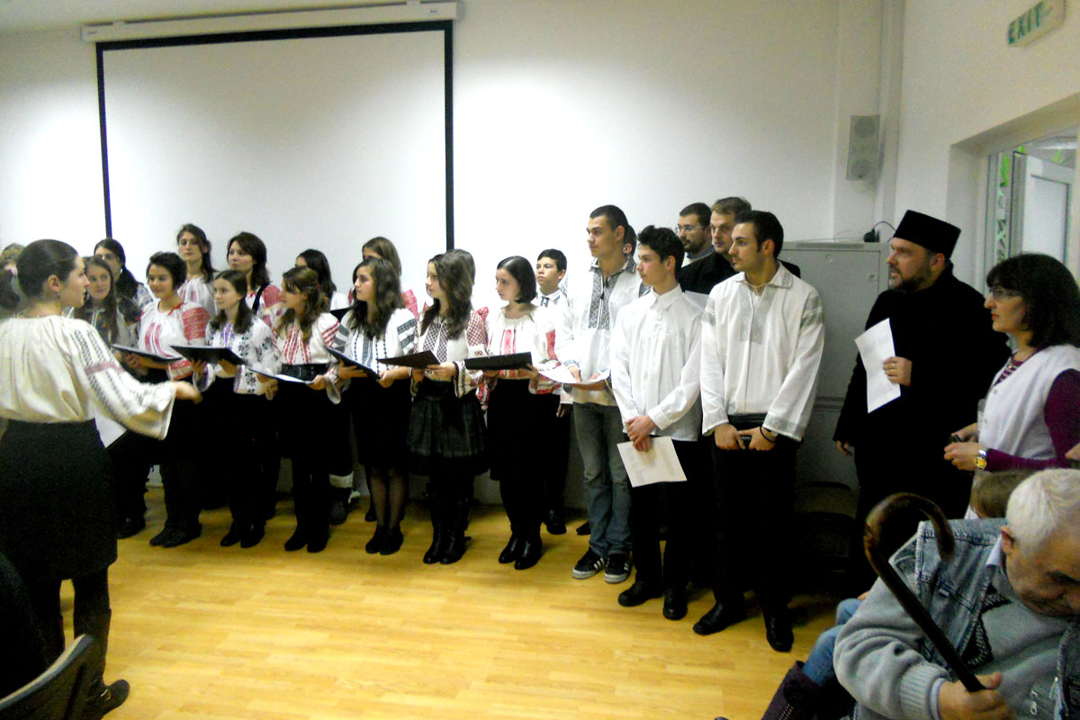 Concerte de colinde ale tinerilor atoreni din Piatra Neamţ