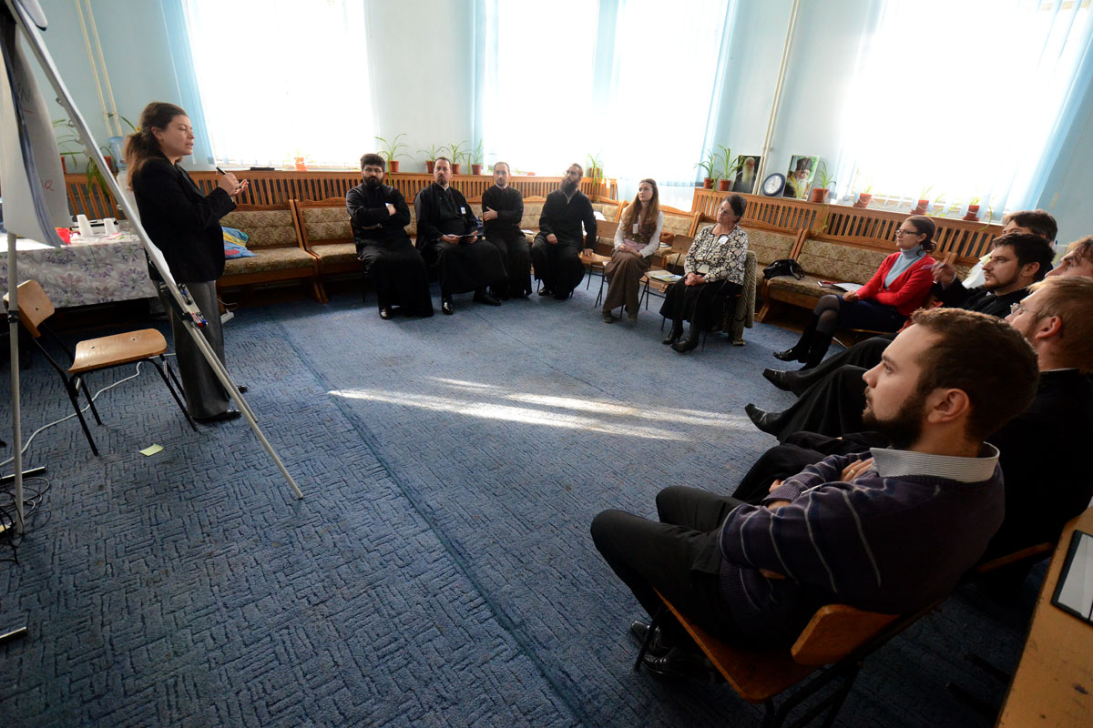 „O adolescenţă autentică poate fi trăită şi simţită prin iubirea lui Hristos“