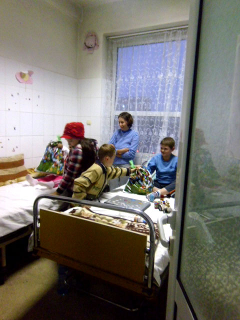 Daruri pentru copiii de la Spitalul „Sfânta Maria“ din Iaşi