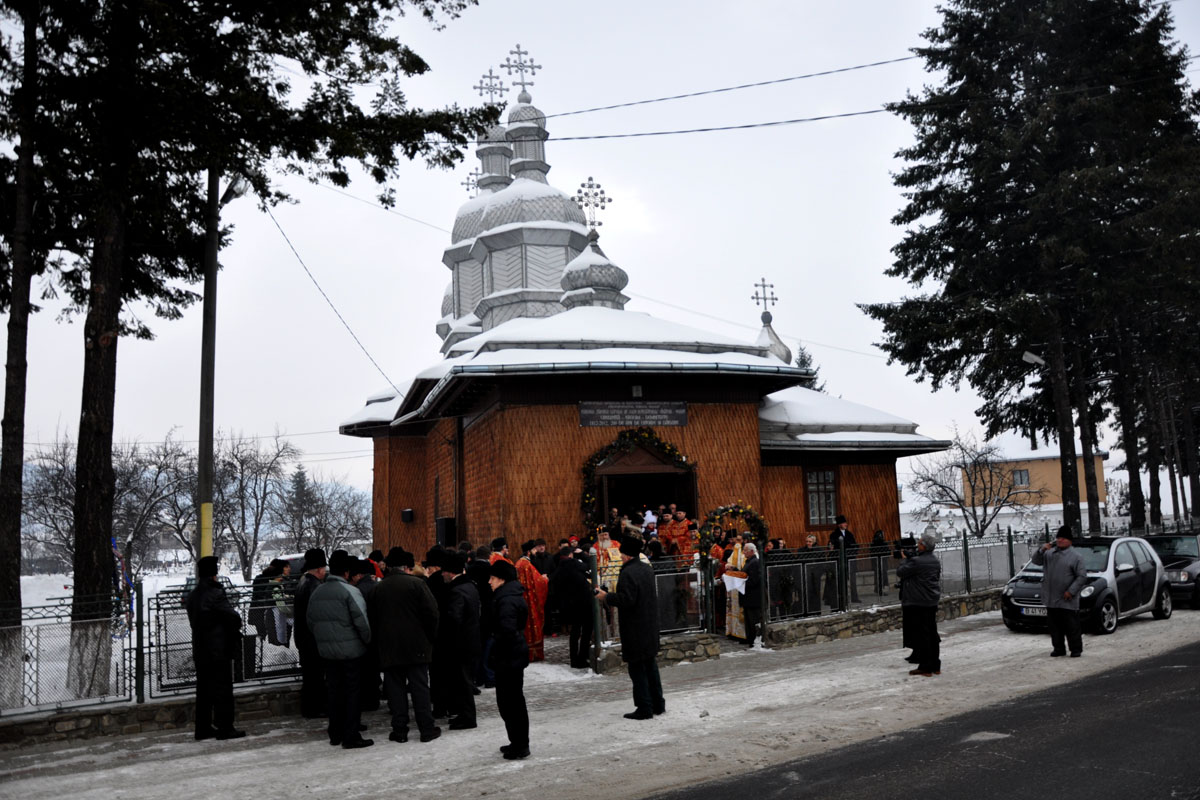 Mare sărbătoare în parohia „Tăierea Capului Sfântului Ioan Botezătorul“ din Vânători - Neamţ