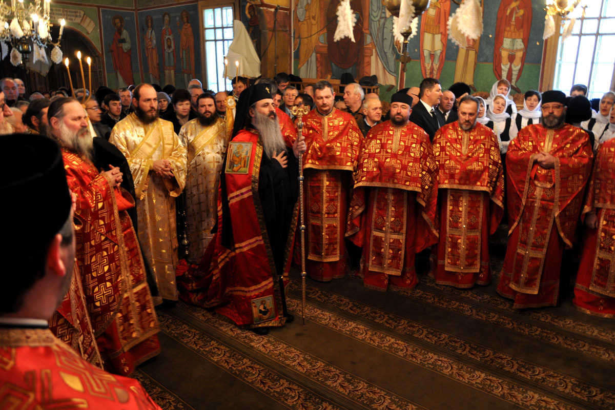 Mare sărbătoare în parohia „Tăierea Capului Sfântului Ioan Botezătorul“ din Vânători - Neamţ