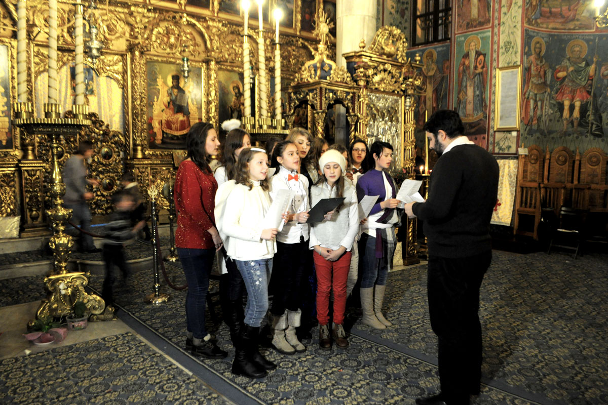 Eveniment dedicat mamelor şi copiilor din Maternitatea „Cuza Vodă“ din Iaşi