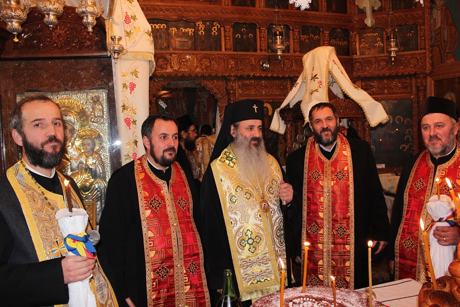 Mare sărbătoare în parohia „Tăierea Capului Sfântului Ioan Botezătorul“ din Vânători - Neamţ