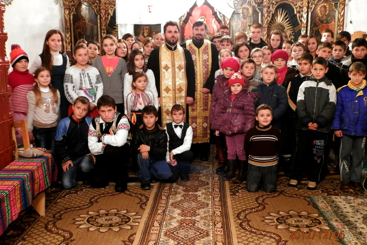 Vestirea Naşterii Domnului în două parohii din Protopopiatul Darabani