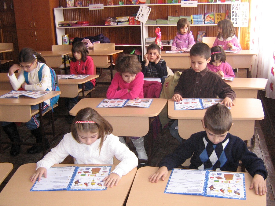 „Micul creştin“, la Liceul Teoretic Roznov