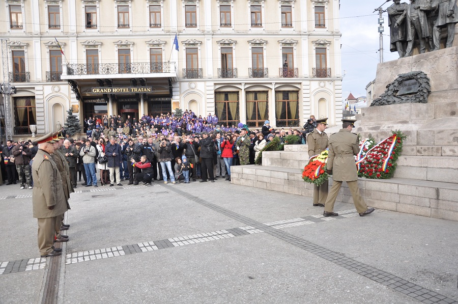 IPS Mitropolit Teofan: &quot;România de astăzi se află în «durerile naşterii» spre normalitate&quot;