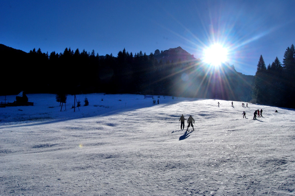 Noul An, întâmpinat la Durău sau Miclăuşeni