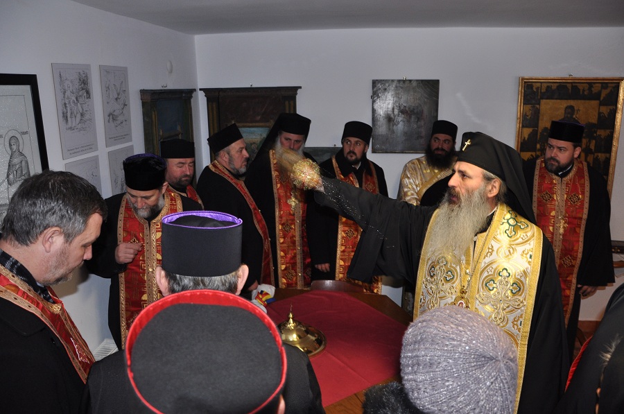 Mare sărbătoare în parohia „Tăierea Capului Sfântului Ioan Botezătorul“ din Vânători - Neamţ