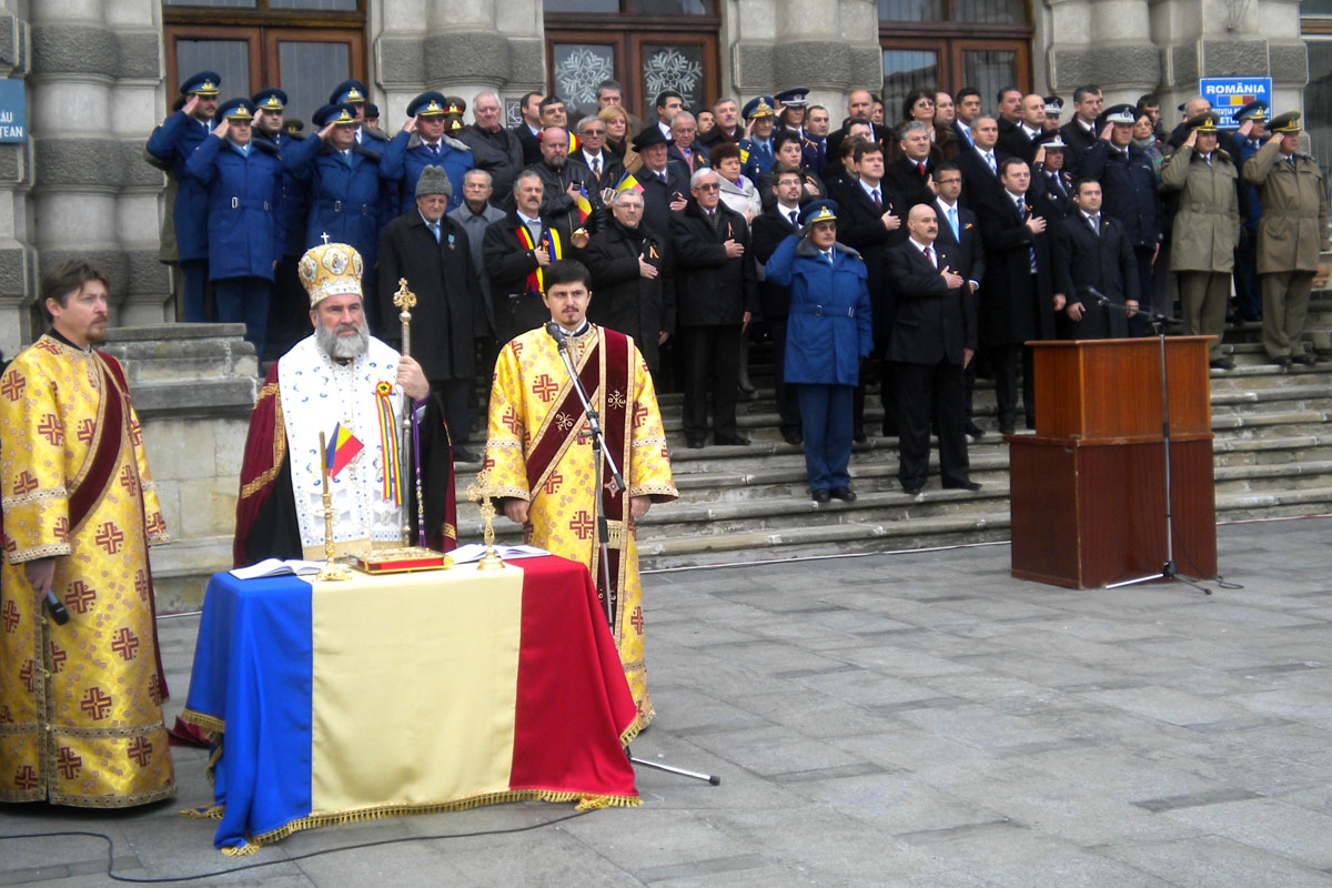 Te Deum cu prilejul Zilei Naţionale, la Roman şi Bacău