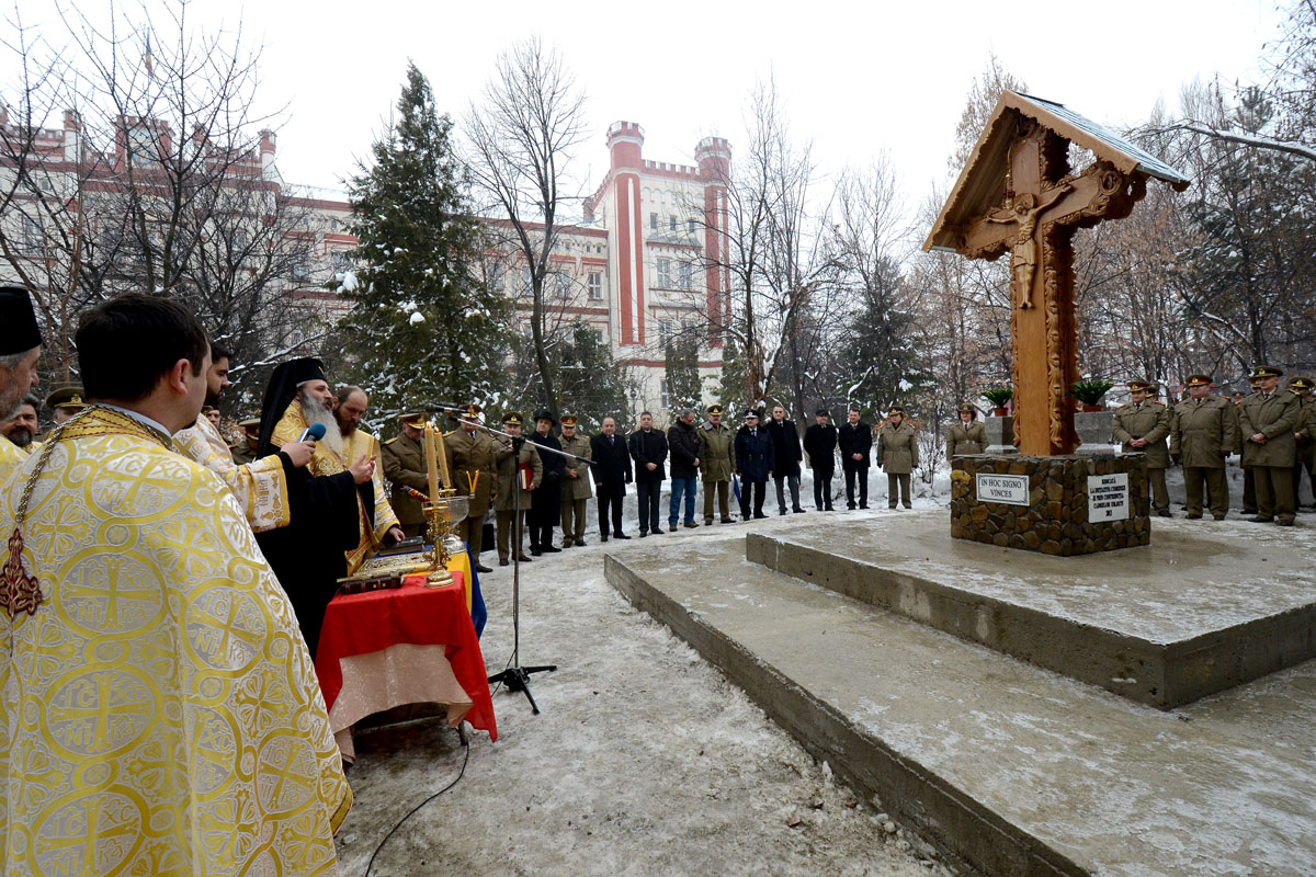 Sfinţire de troiţă la Brigada 15 Mecanizată „Podu Înalt“ - Iaşi