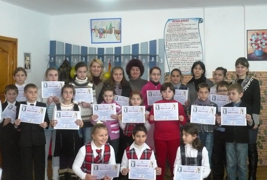 Concursul „Prietenii lui Eminescu”, la Liceul Teoretic Roznov