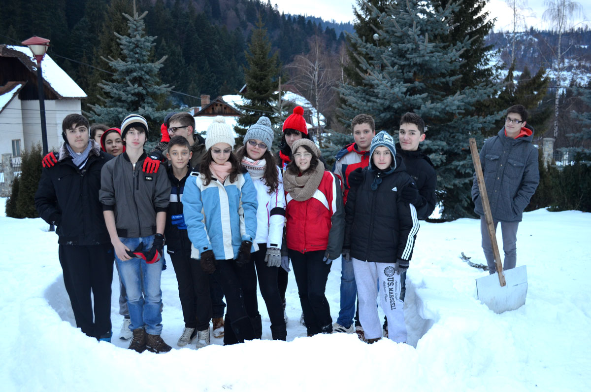 Vacanţă de neuitat în tabăra „Floare de colţ“