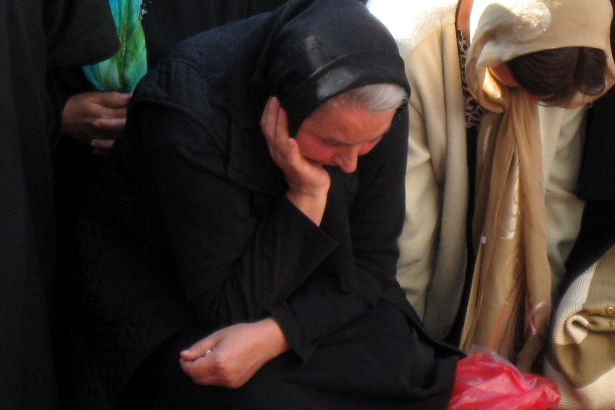 „Rugăciunea şi milostenia îl ajută cel mai mult pe cel plecat dintre noi“