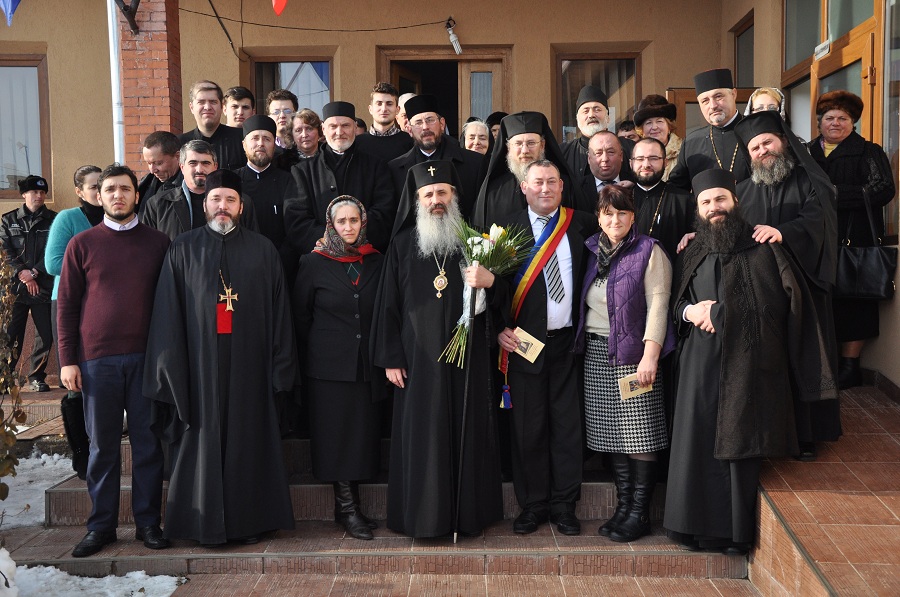 1000 de credincioşi, la Sfânta Liturghie oficiată de IPS Teofan la Urecheni