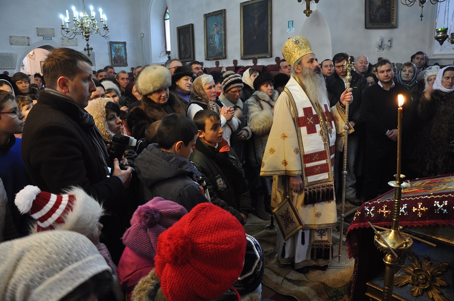 IPS Teofan: &quot;Numai cel care se roagă primeşte de la Dumnezeu capacitatea vederii duhovniceşti&quot;