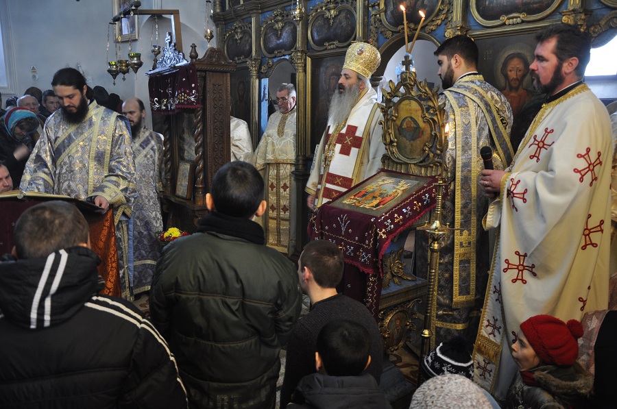 IPS Teofan: &quot;Numai cel care se roagă primeşte de la Dumnezeu capacitatea vederii duhovniceşti&quot;