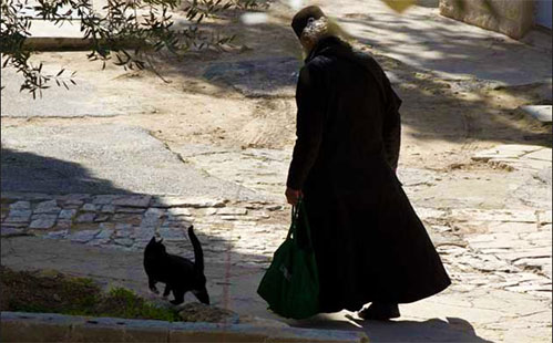 Călugări în negru