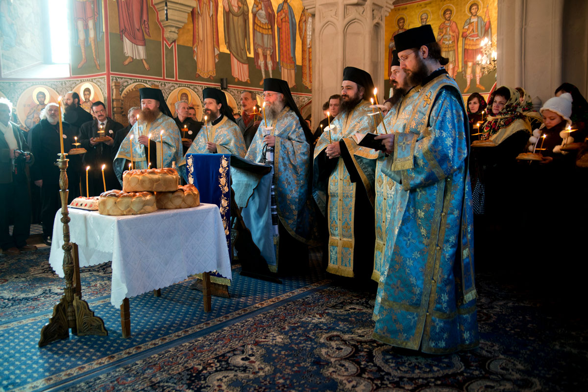 Moldova l-a omagiat ieri pe Eminescu