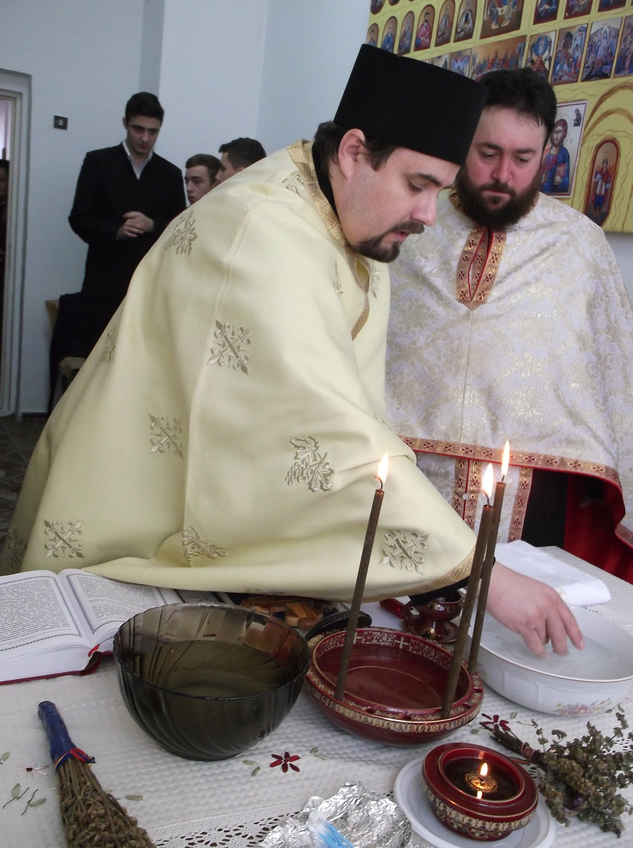 Slujbă de sfinţire la Școala Gimnazială &quot;George Călinescu&quot; din Iaşi