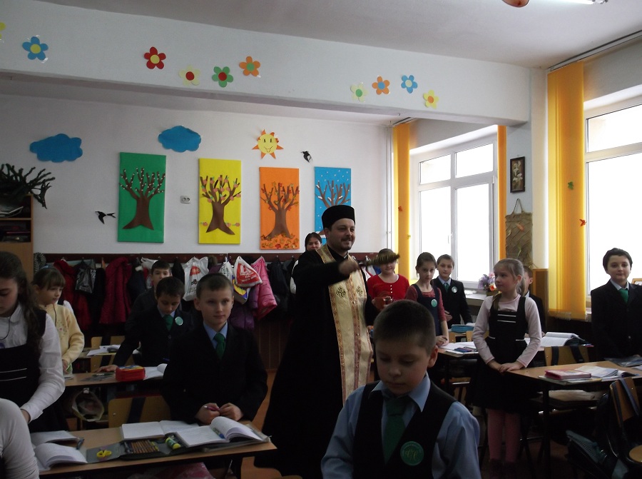 Slujbă de sfinţire la Școala Gimnazială &quot;George Călinescu&quot; din Iaşi