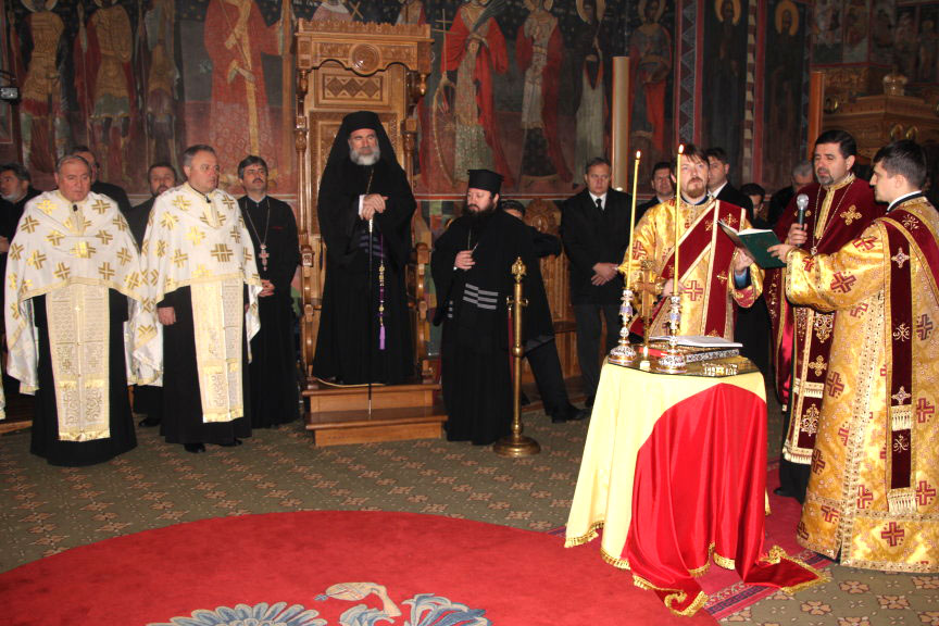 Lucrările Adunării eparhiale a Arhiepiscopiei Romanului şi Bacăului