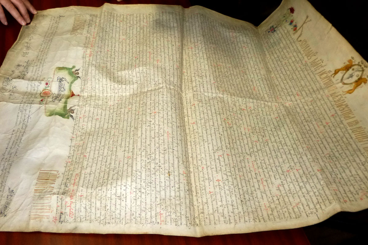 Tezaurul arhivistic al Mitropoliei s-a reîntors la Iaşi